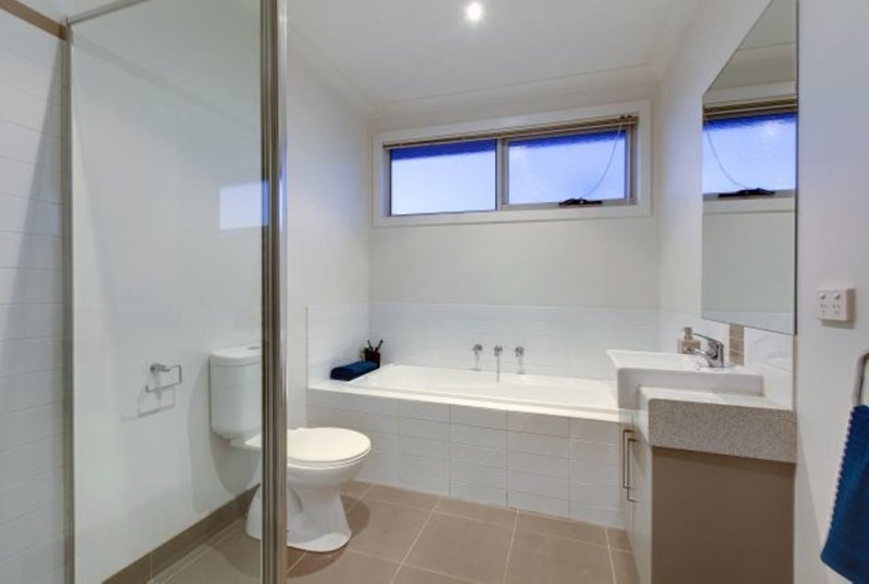 Photo - 1/8 John Street, Oak Park VIC 3046 - Image 9