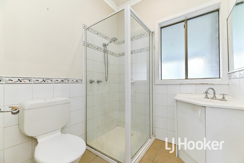 Photo - 18 John Street, Pakenham VIC 3810 - Image 6