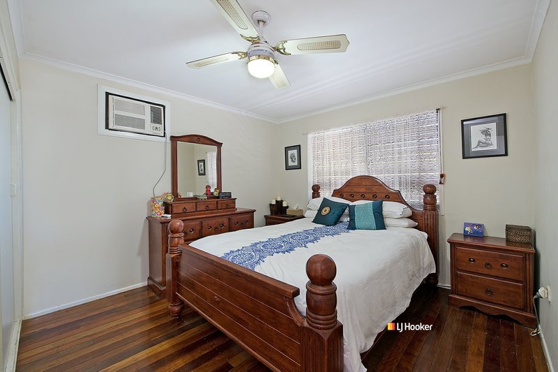 Photo - 18 Johnson Street, Kallangur QLD 4503 - Image 6