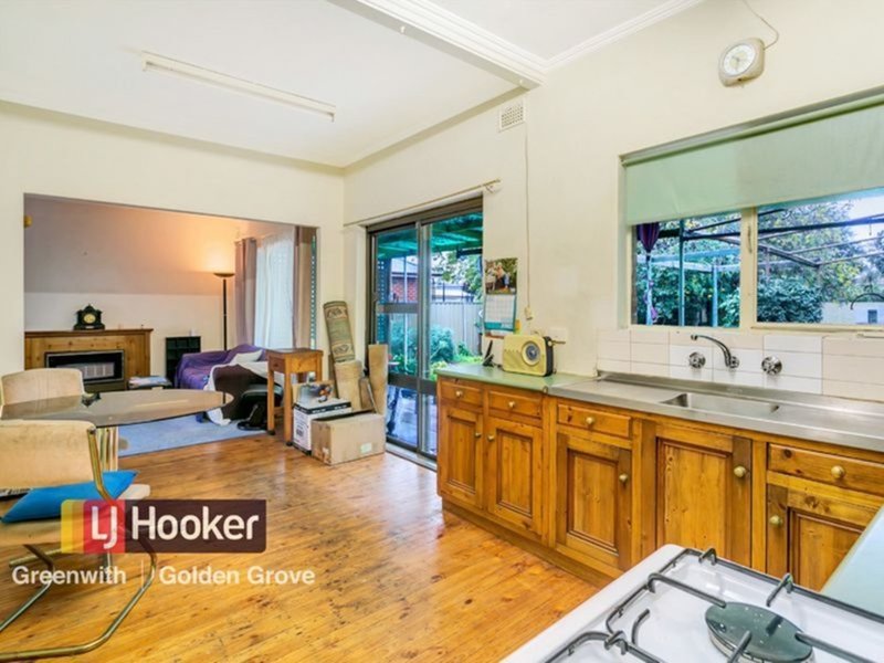 Photo - 18 Johnstone Street, Glengowrie SA 5044 - Image 2