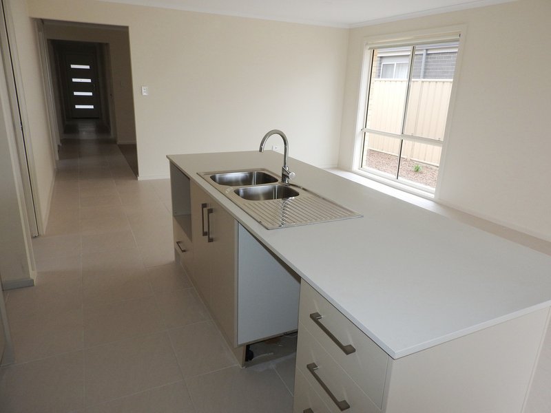 Photo - 18 Jollies Court, Seaford Meadows SA 5169 - Image 3