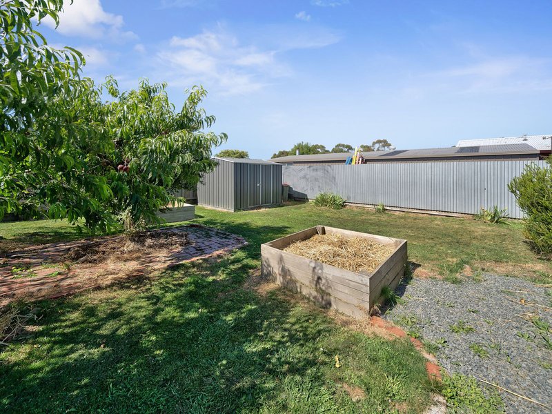 Photo - 18 Jopling Street, Ballan VIC 3342 - Image 17