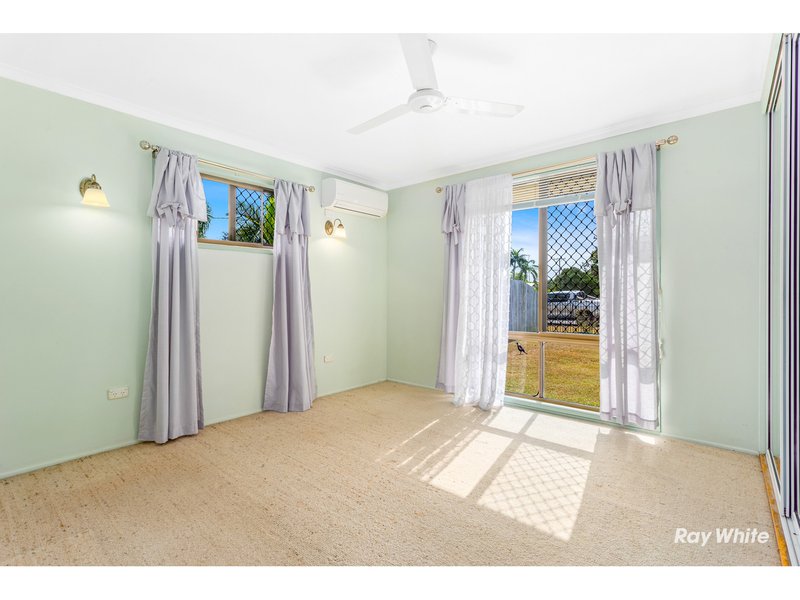 Photo - 18 Joyce Avenue, Lammermoor QLD 4703 - Image 6