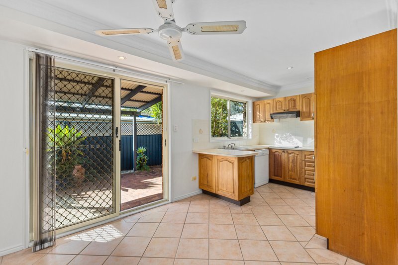 Photo - 1/8 Junction Road, Terrigal NSW 2260 - Image 4