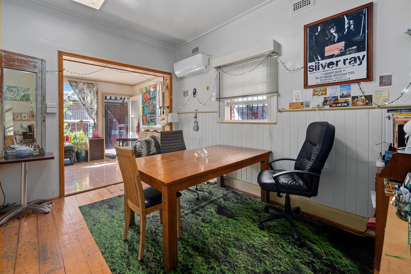 Photo - 18 Junction Street, Preston VIC 3072 - Image 4