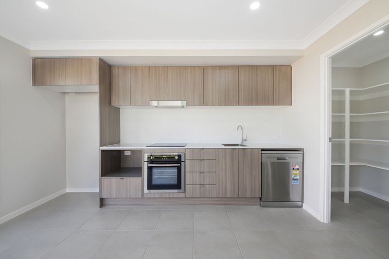 Photo - 1/8 Juniper Street, Logan Reserve QLD 4133 - Image 3