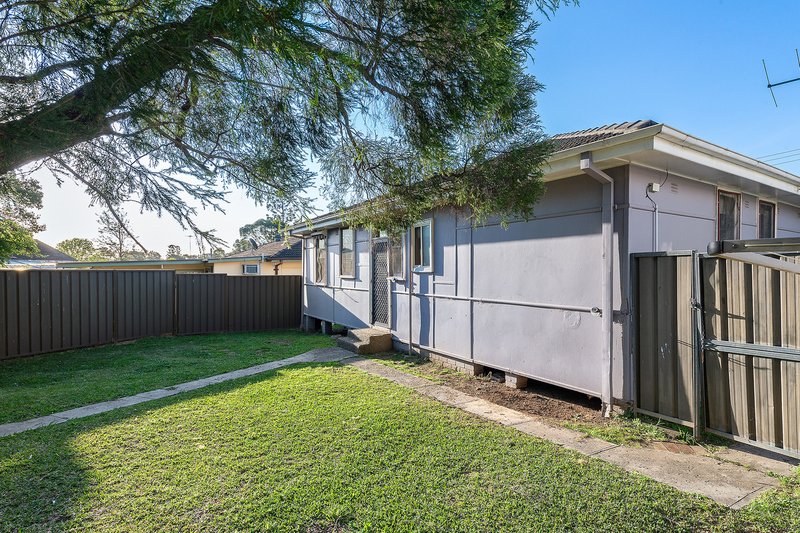 Photo - 18 Kabarli Road, Lalor Park NSW 2147 - Image 6