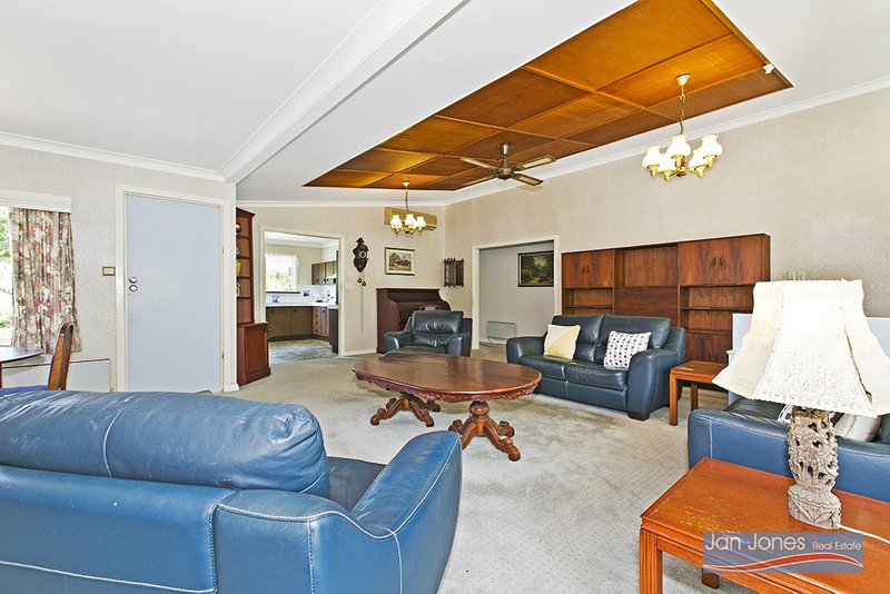 Photo - 18 Kalimna Street, The Gap QLD 4061 - Image 6