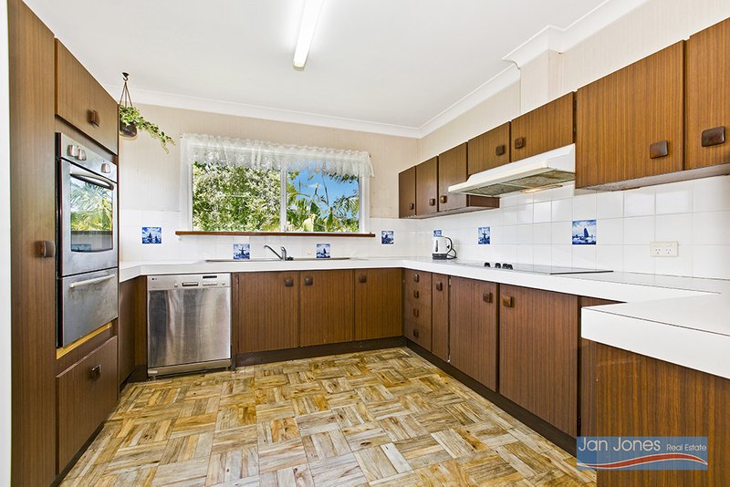 Photo - 18 Kalimna Street, The Gap QLD 4061 - Image 7