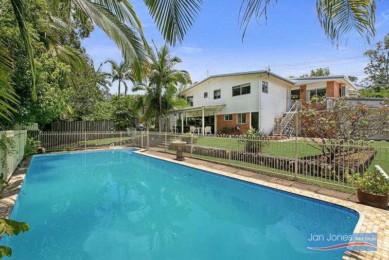 Photo - 18 Kalimna Street, The Gap QLD 4061 - Image 15