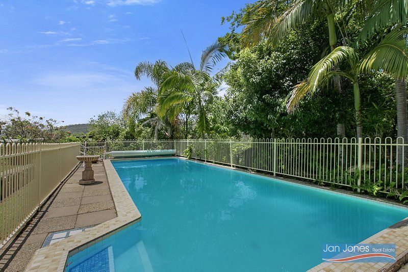 Photo - 18 Kalimna Street, The Gap QLD 4061 - Image 17