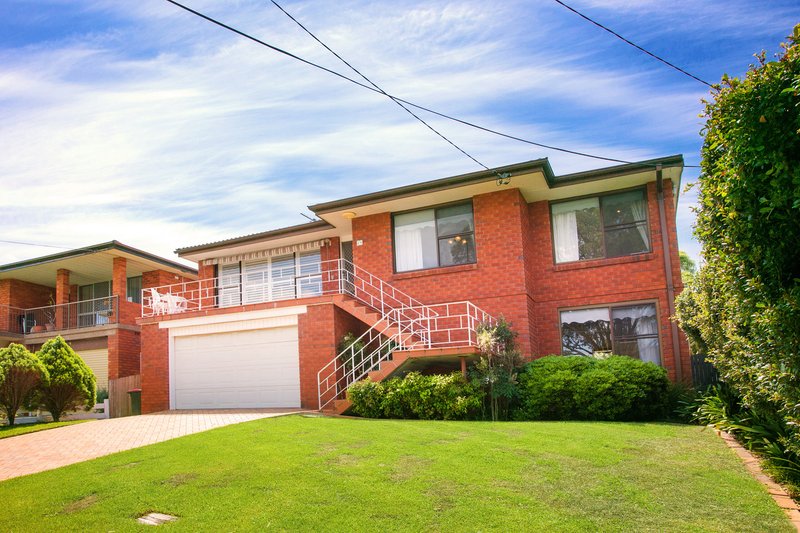 Photo - 18 Kalora Avenue, Dee Why NSW 2099 - Image 11