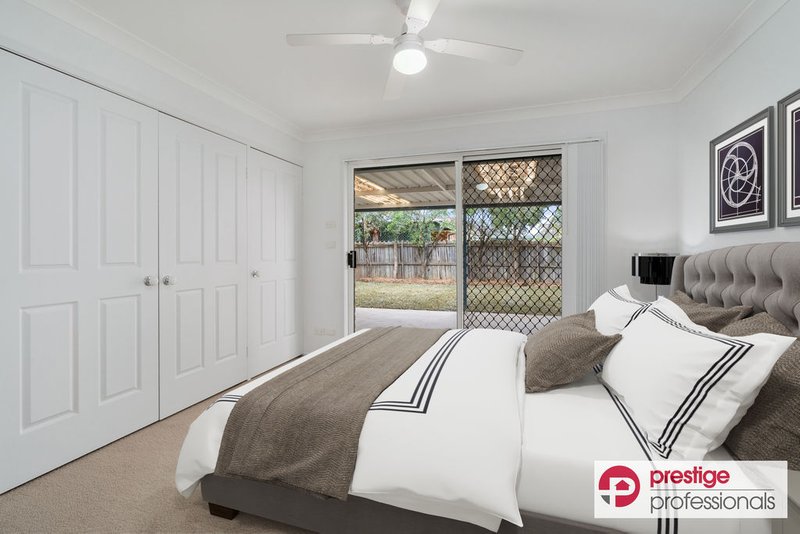 Photo - 18 Kanangra Court, Wattle Grove NSW 2173 - Image 5