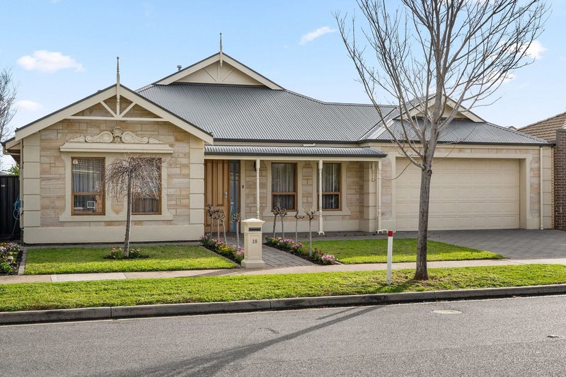 Photo - 18 Kanbara Street, Flinders Park SA 5025 - Image 1