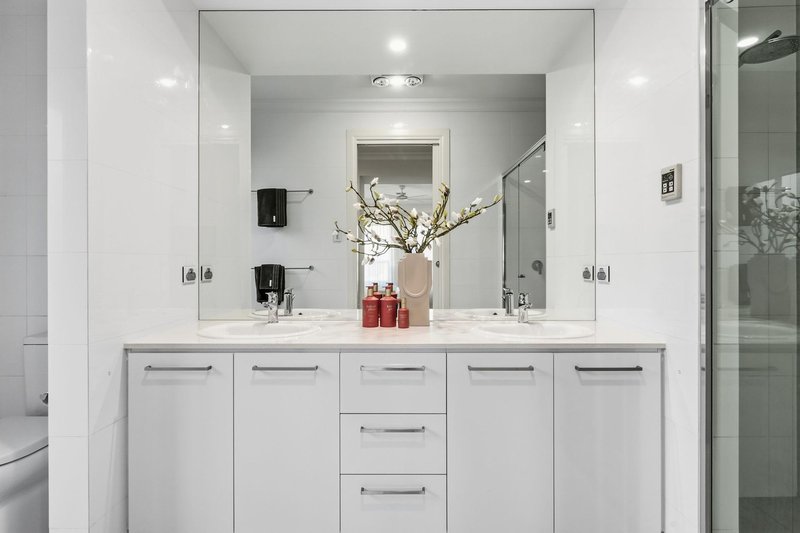 Photo - 18 Kanbara Street, Flinders Park SA 5025 - Image 6