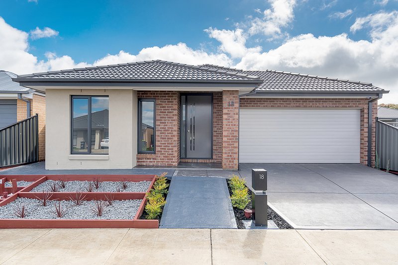 18 Kangaroo Road, Craigieburn VIC 3064