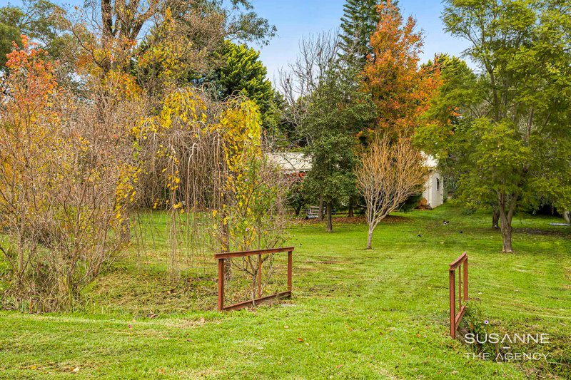 Photo - 18 Kaolunga Way, Lesmurdie WA 6076 - Image 34