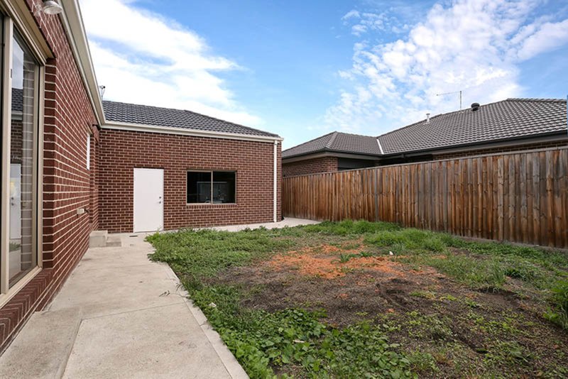 Photo - 18 Karagola Terrace, Epping VIC 3076 - Image 10