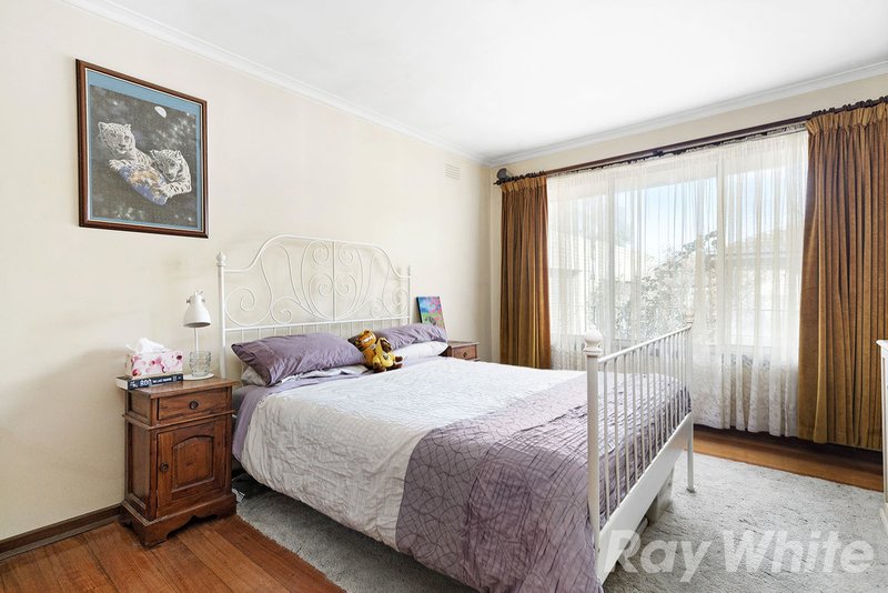 Photo - 18 Kardinian Avenue, Cheltenham VIC 3192 - Image 6