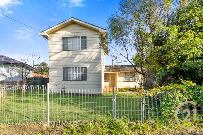 18 Karoola Street, Busby NSW 2168