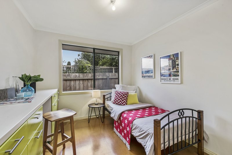 Photo - 18 Kathryn Rd , Knoxfield VIC 3180 - Image 7