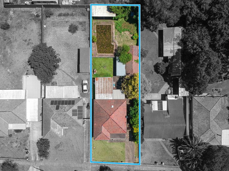 Photo - 18 Kawana Street, Bass Hill NSW 2197 - Image 5