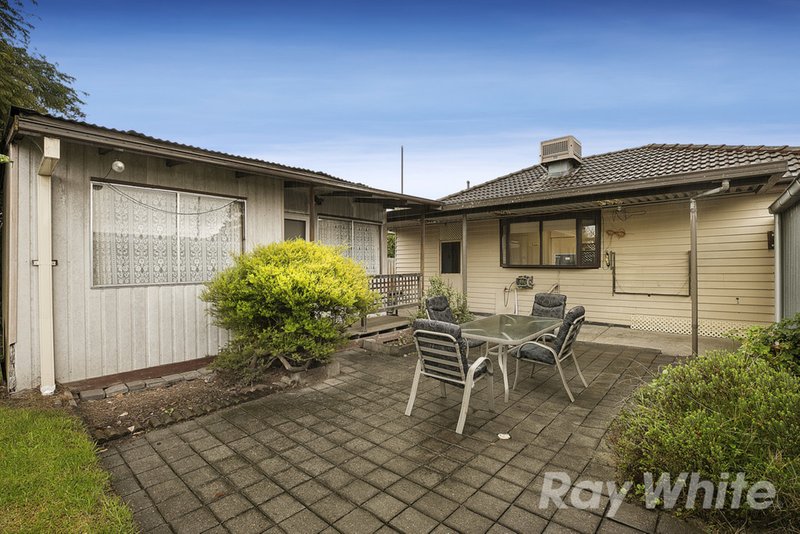 Photo - 18 Keets Court, Springvale VIC 3171 - Image 9