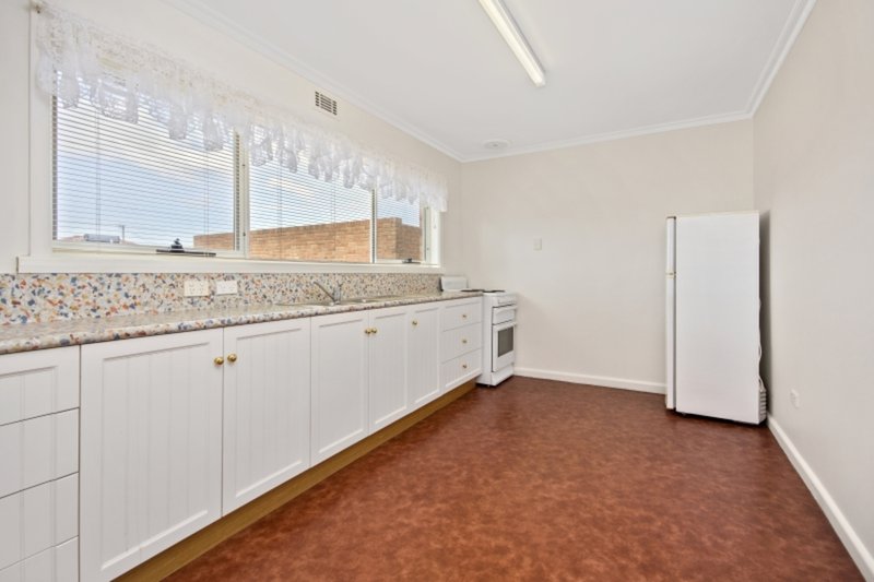 Photo - 18 Kelvin Street, Youngtown TAS 7249 - Image 2