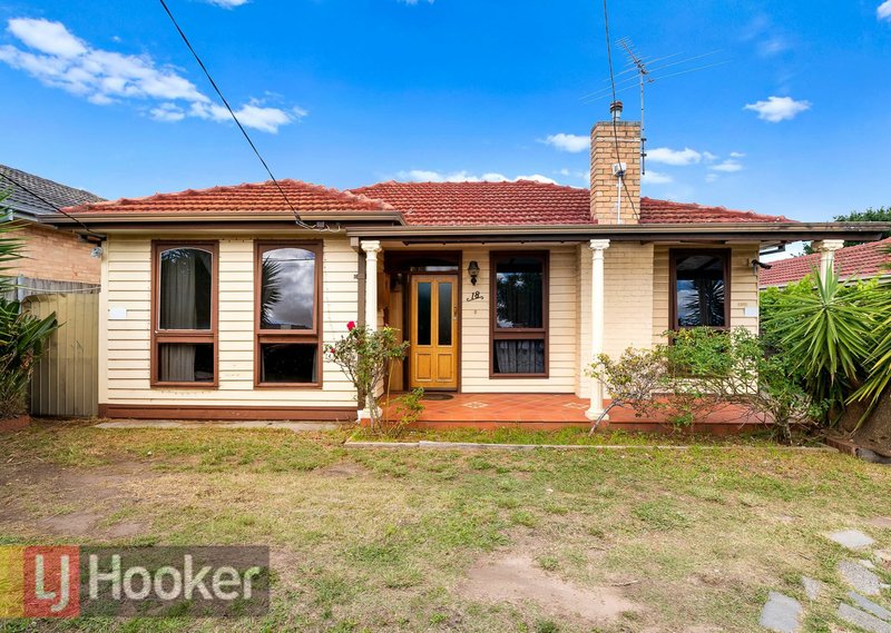 Photo - 18 Kemp Street, Springvale VIC 3171 - Image 3