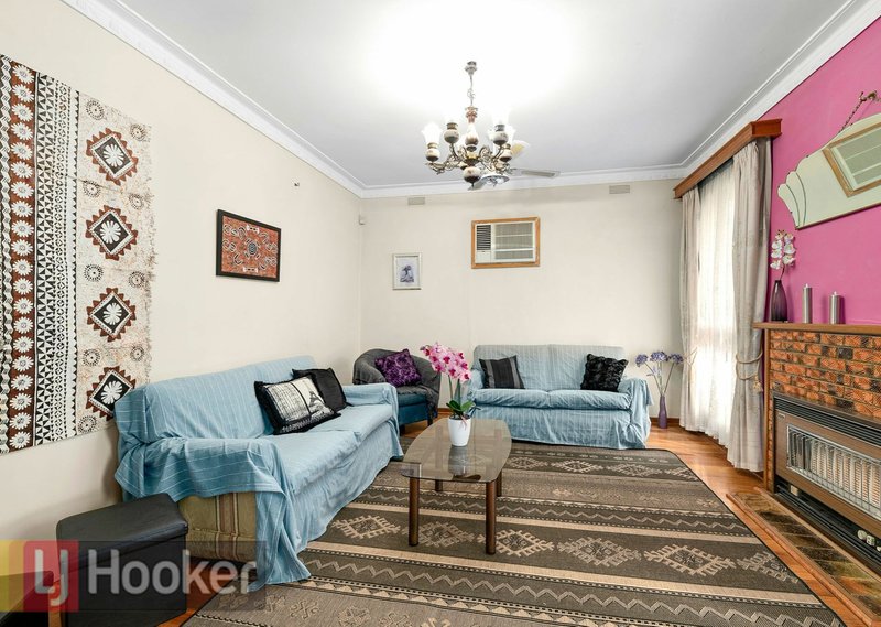 Photo - 18 Kemp Street, Springvale VIC 3171 - Image 4