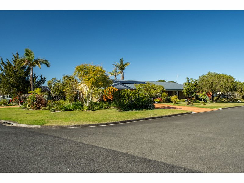 Photo - 18 Kennewell Parade, Tuncurry NSW 2428 - Image 19