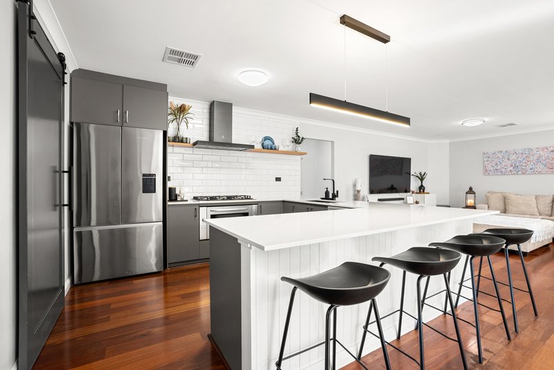 Photo - 18 Kensei Road, Baldivis WA 6171 - Image 3