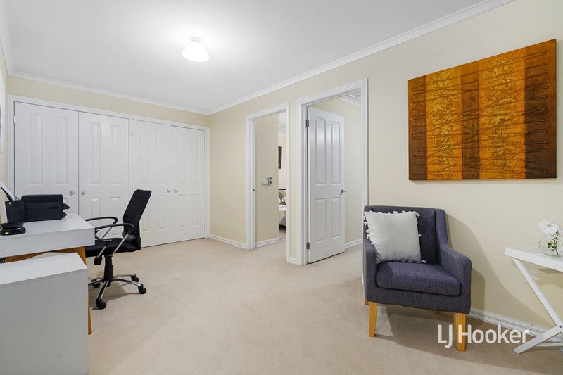 Photo - 18 Kerford Crescent, Point Cook VIC 3030 - Image 14