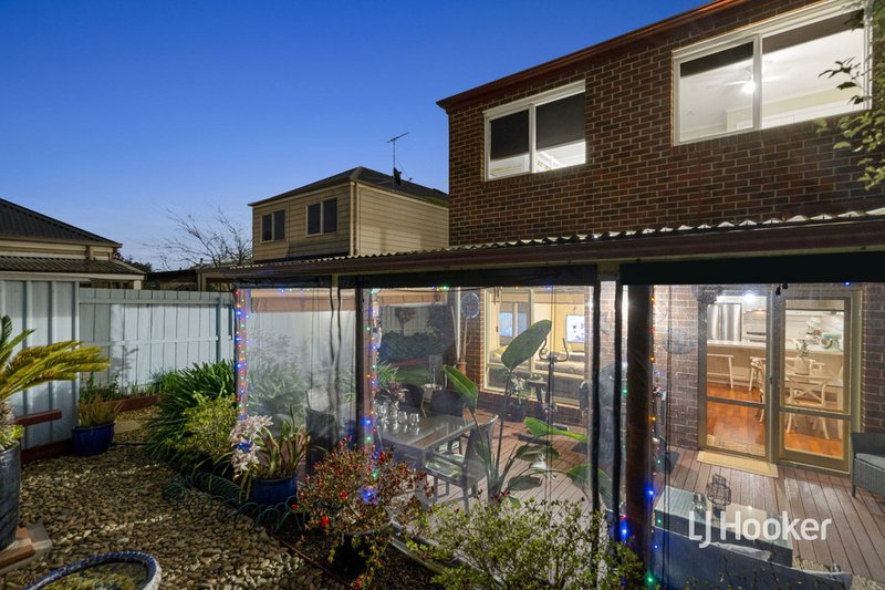 Photo - 18 Kerford Crescent, Point Cook VIC 3030 - Image 17