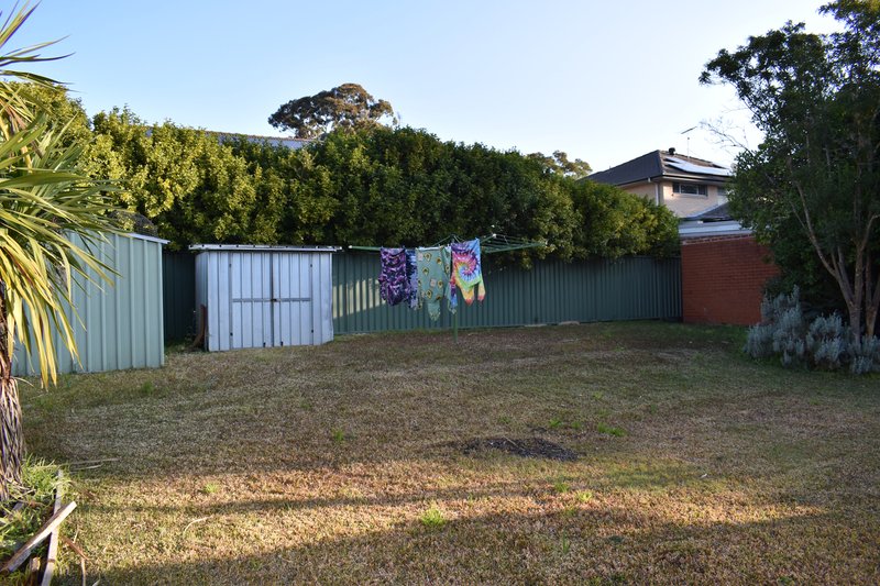 Photo - 18 Kerrie Crescent, Peakhurst NSW 2210 - Image 4