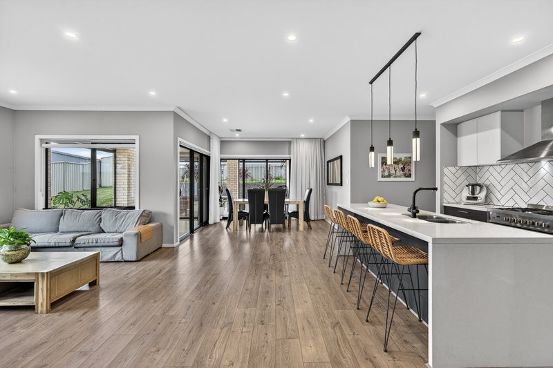 Photo - 18 Khama Court, Hindmarsh Island SA 5214 - Image 3