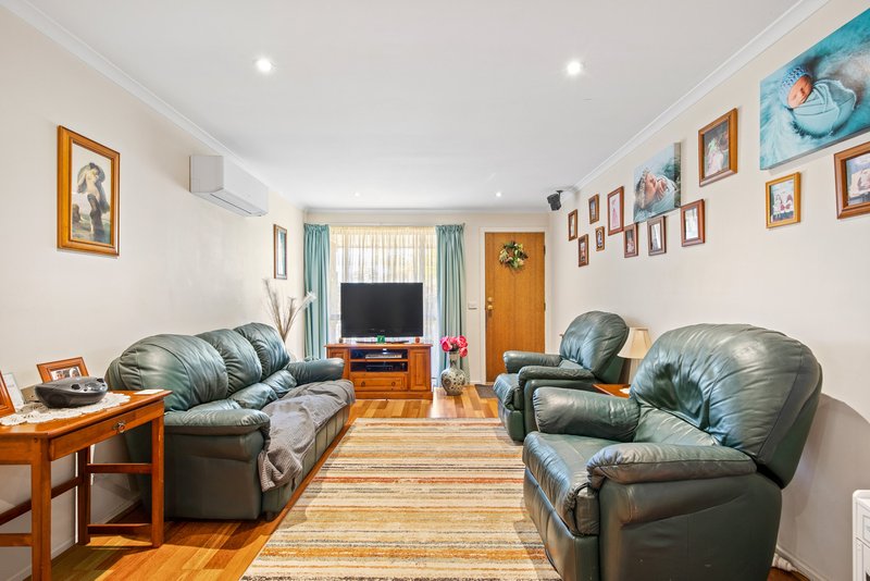 Photo - 1/8 Kiama Road, Werribee VIC 3030 - Image 2