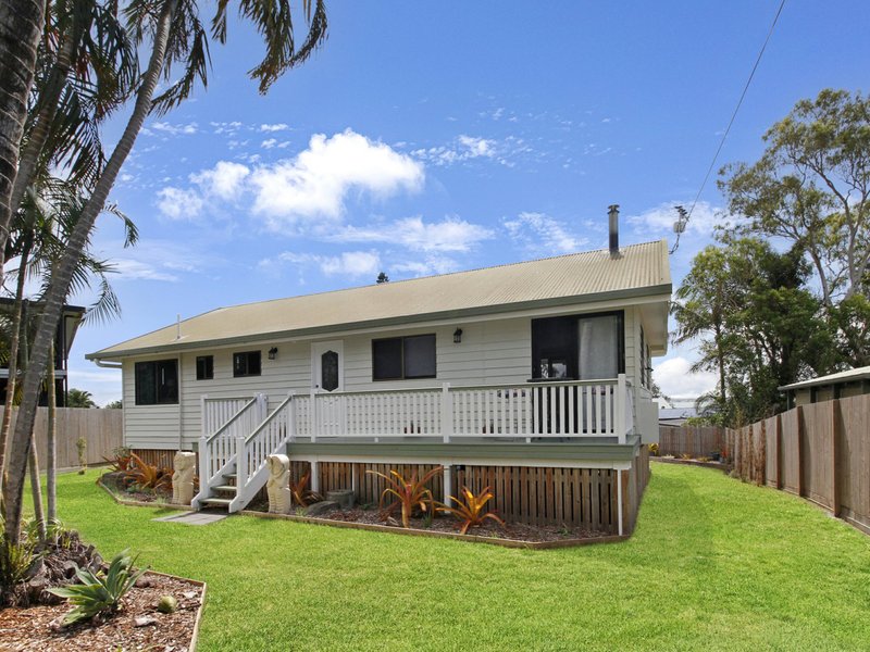 Photo - 18 Kim Crescent, Macleay Island QLD 4184 - Image 3