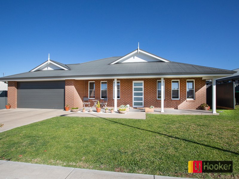 18 Kingham Street, North Tamworth NSW 2340