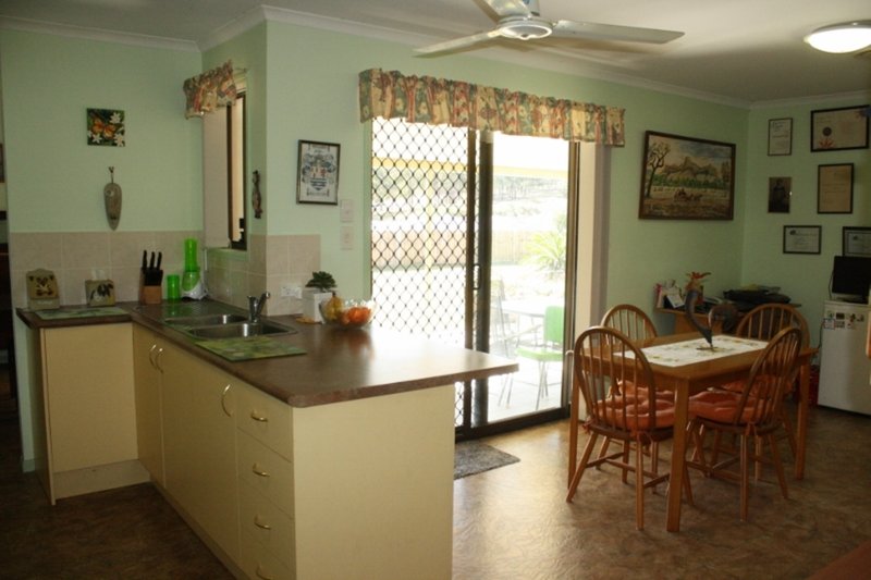 Photo - 18 Kingsley Drive, Beaudesert QLD 4285 - Image 7