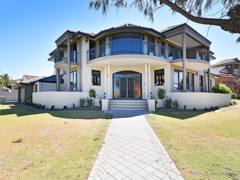 18 Kinsale Drive, Mindarie WA 6030