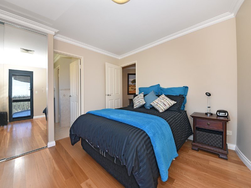 Photo - 18 Kinsale Drive, Mindarie WA 6030 - Image 19