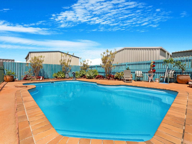 Photo - 18 Kookaburra Drive, Eli Waters QLD 4655 - Image 16