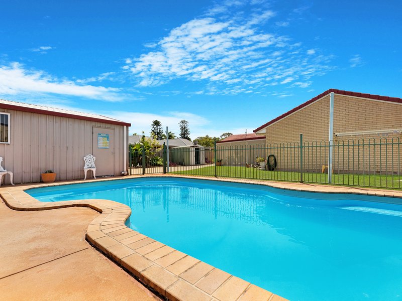 Photo - 18 Kookaburra Drive, Eli Waters QLD 4655 - Image 17