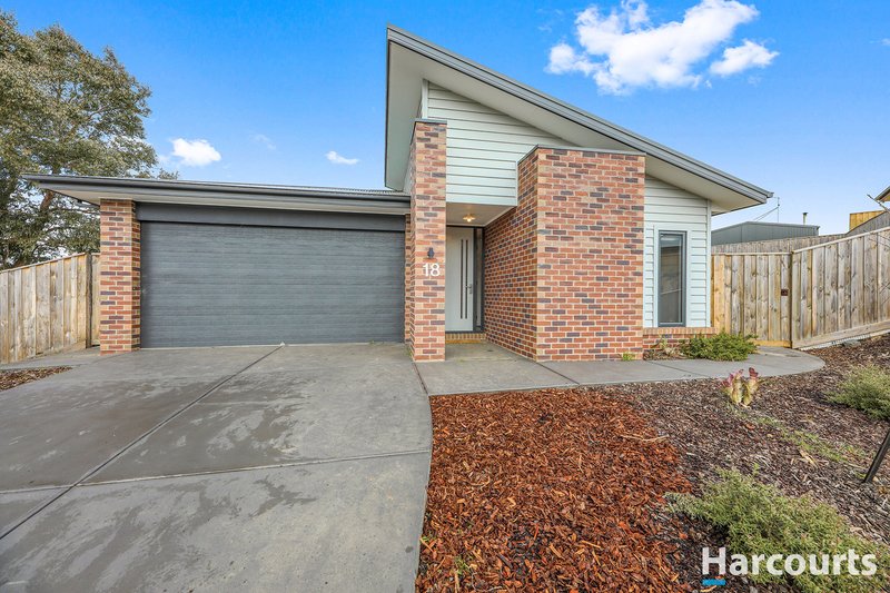 Photo - 18 Kookaburra Grove, Neerim South VIC 3831 - Image 1