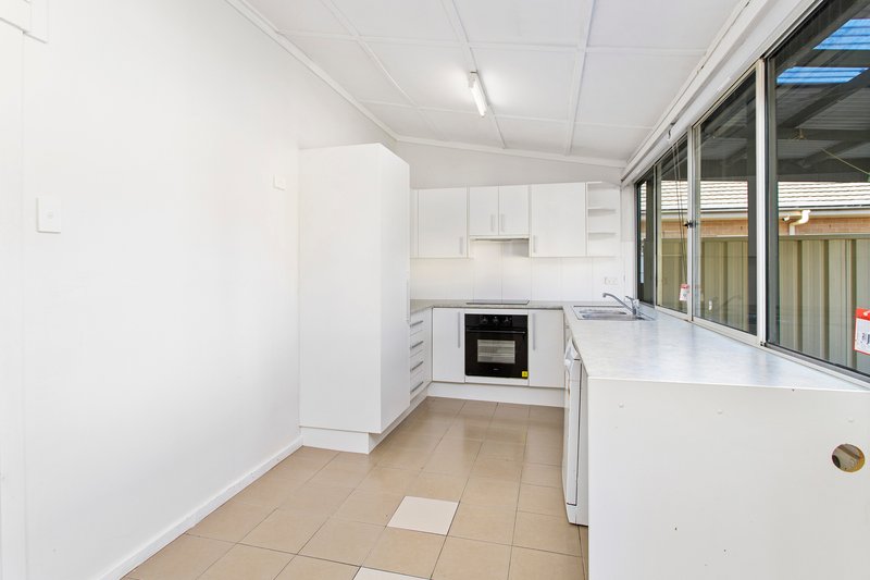 Photo - 18 Koona Street, Albion Park Rail NSW 2527 - Image 3