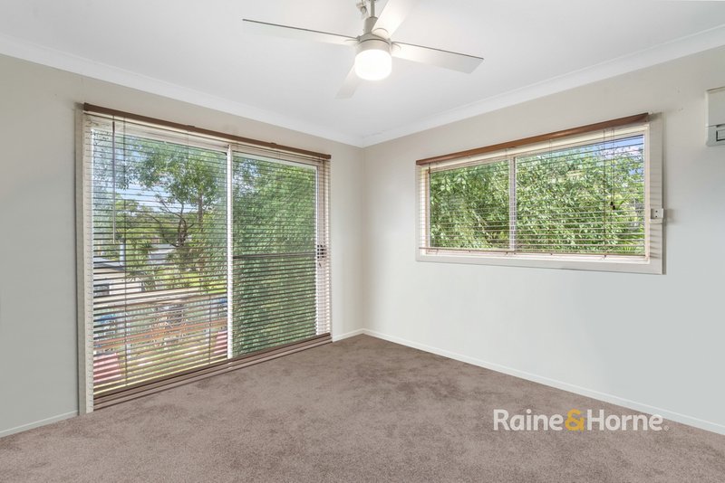 Photo - 18 Kooreal Road, Kincumber NSW 2251 - Image 3