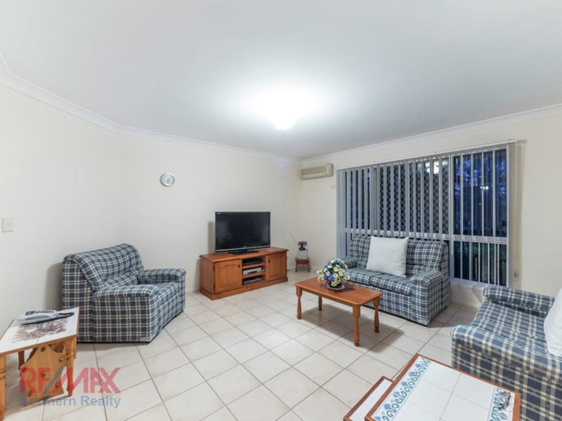 Photo - 18 Kosta Place, Albany Creek QLD 4035 - Image 7