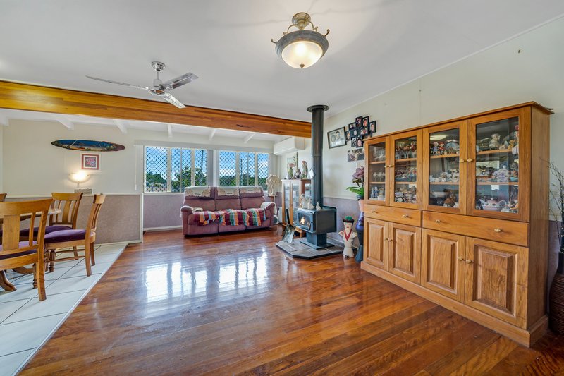 Photo - 18 Kraatz Avenue, Loganlea QLD 4131 - Image 4