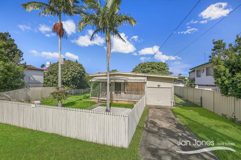 Photo - 18 Kunyam St , Kippa-Ring QLD 4021 - Image 2